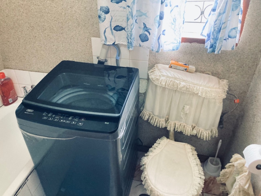 2 Bedroom Property for Sale in Mabopane Unit X North West